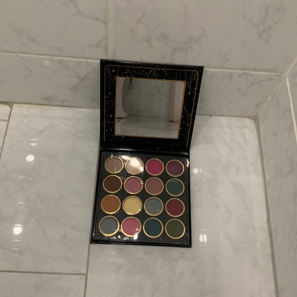 Bebe Makeup Set New - Picture 2 of 5